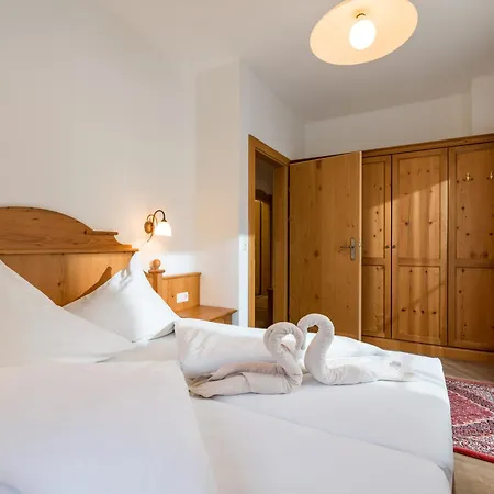 S'dorfl Chalets Шале Майрхофен